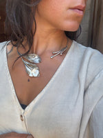 Blooming Lily Collar