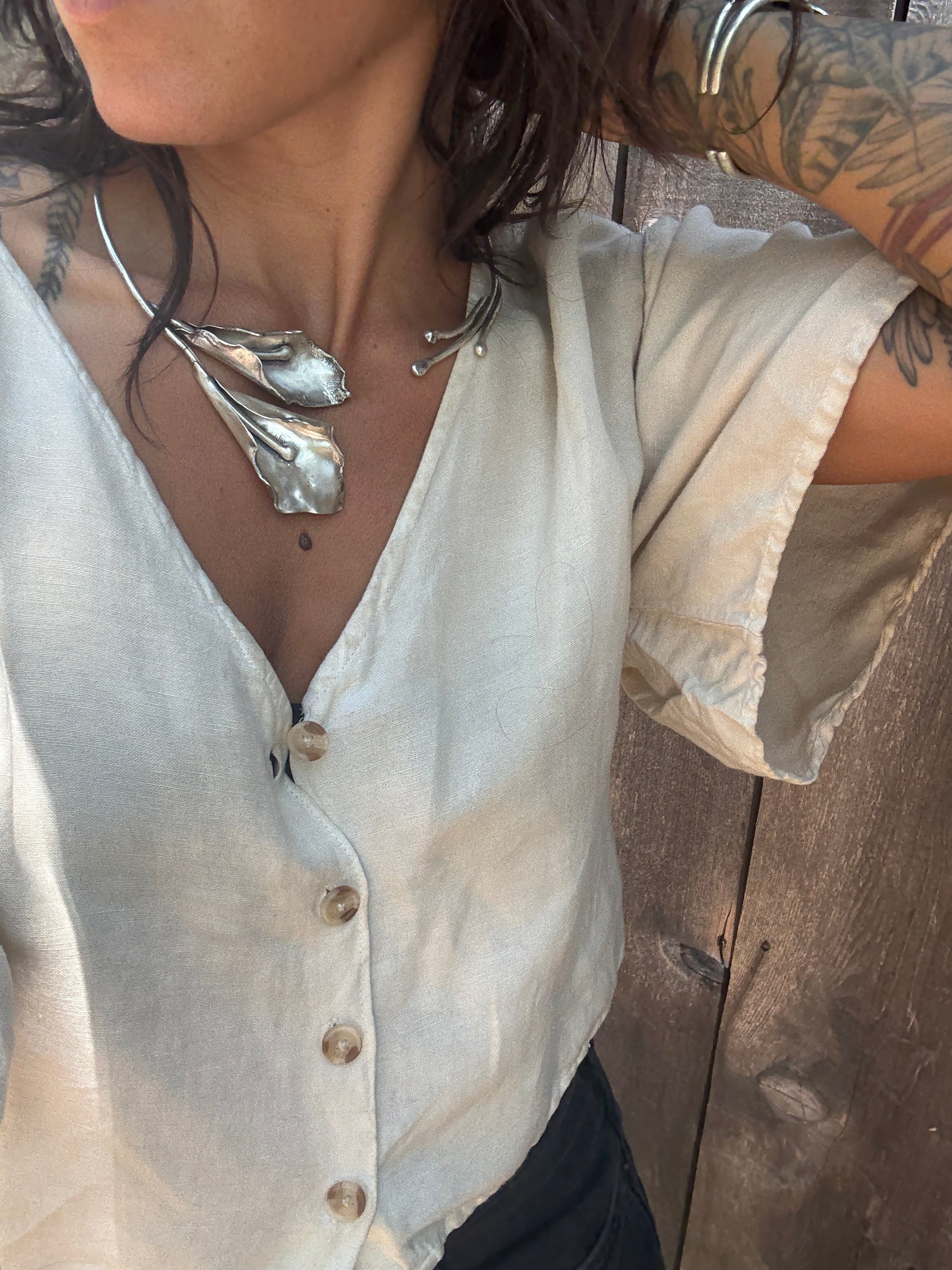 Blooming Lily Collar