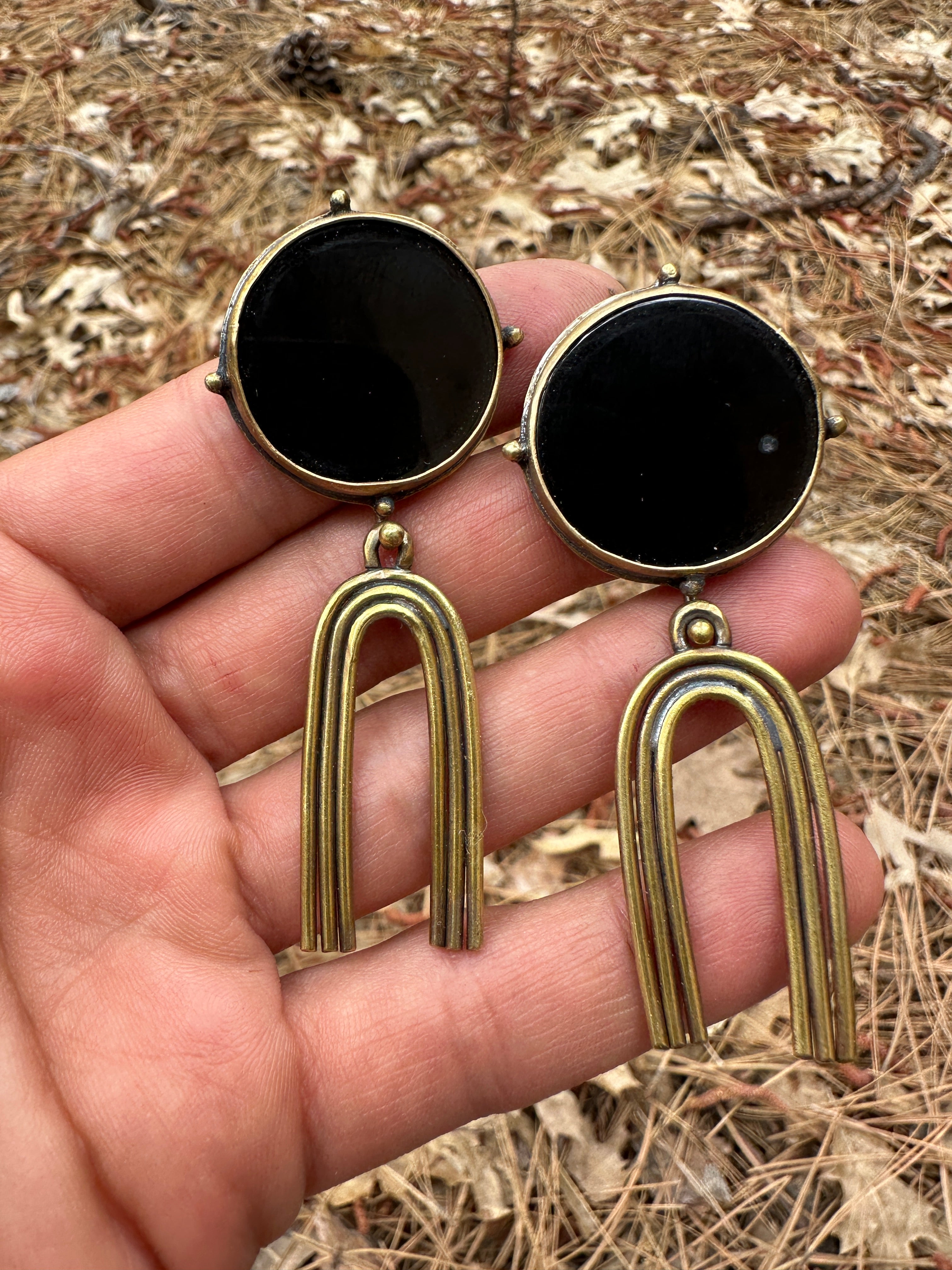 Black Onyx Circle Post Arch Earrings